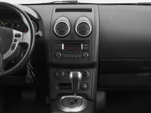 Nissan  15