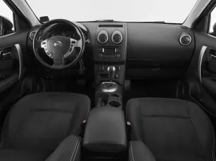 Nissan  8
