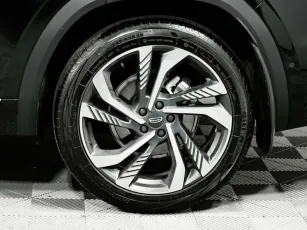 Geely  8