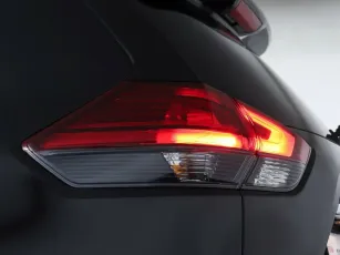 Nissan  8