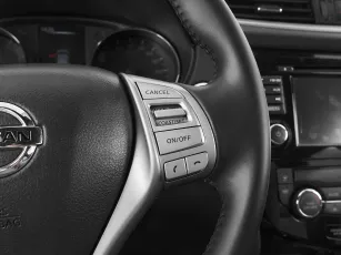 Nissan  12