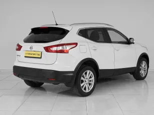 Nissan  4