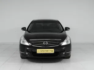 Nissan  2