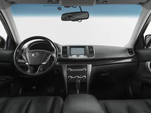 Nissan  8