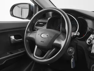 Kia  10