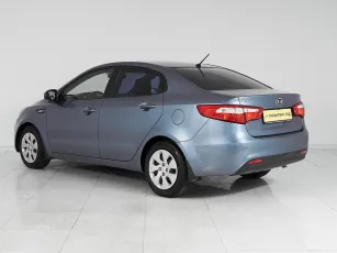 Kia  4