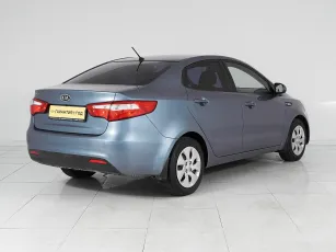 Kia  6