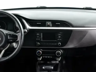 Kia  15
