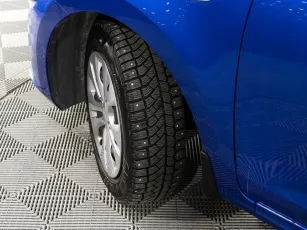 Kia  8