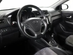 Kia  6