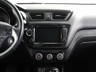 Kia  8