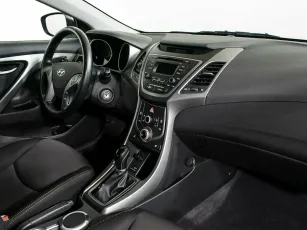 Hyundai  10