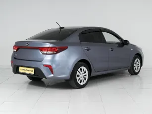 Kia  6