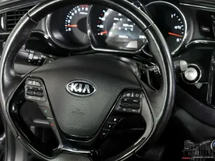 Kia  11