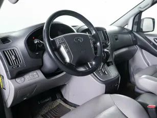 Hyundai  11