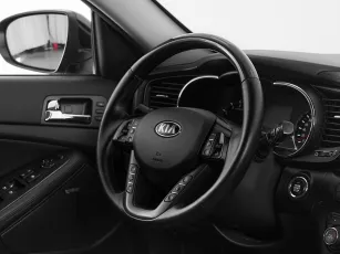 Kia  10