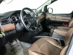 Hyundai  11