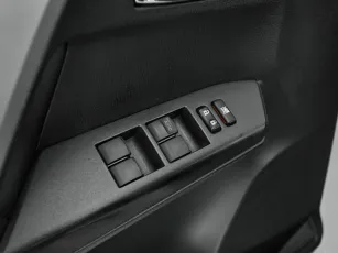 Toyota  16