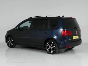 Volkswagen  6
