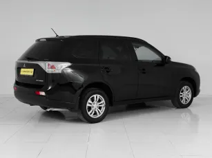 Mitsubishi  4