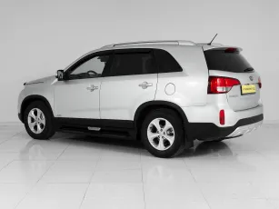 Kia  6