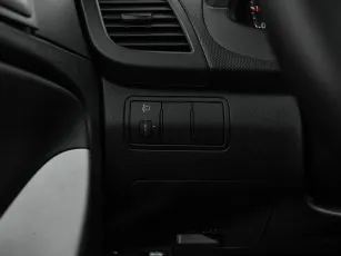 Hyundai  12