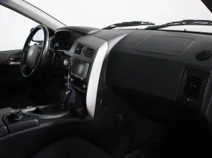 SsangYong  8