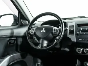 Mitsubishi  8