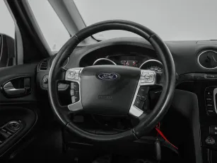Ford  10