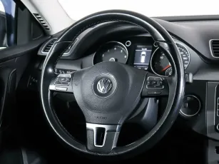 Volkswagen  12