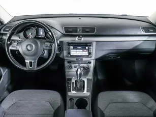Volkswagen  9