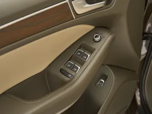 Audi  12