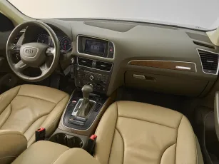 Audi  8