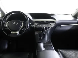 Lexus  7