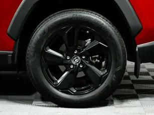 Toyota  8