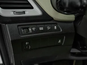 Hyundai  15