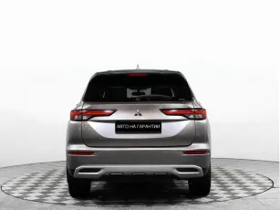 Mitsubishi  5
