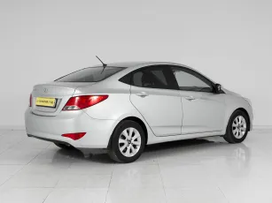 Hyundai  6