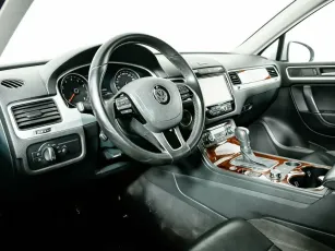 Volkswagen  8