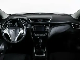 Nissan  10