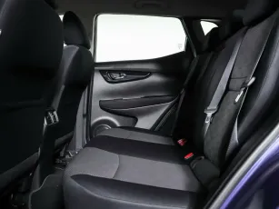 Nissan  16