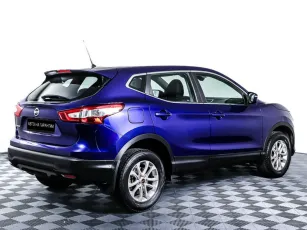 Nissan  5
