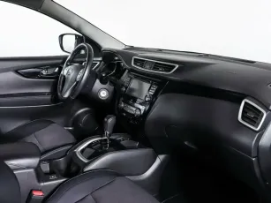 Nissan  8