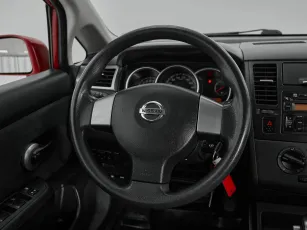 Nissan  10