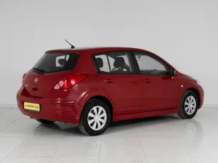 Nissan  6