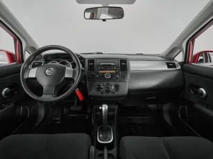 Nissan  8