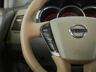 Nissan  11