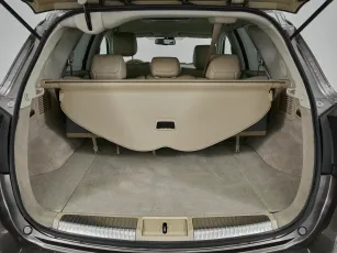 Nissan  23