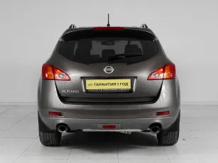 Nissan  5