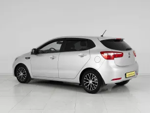 Kia  4
